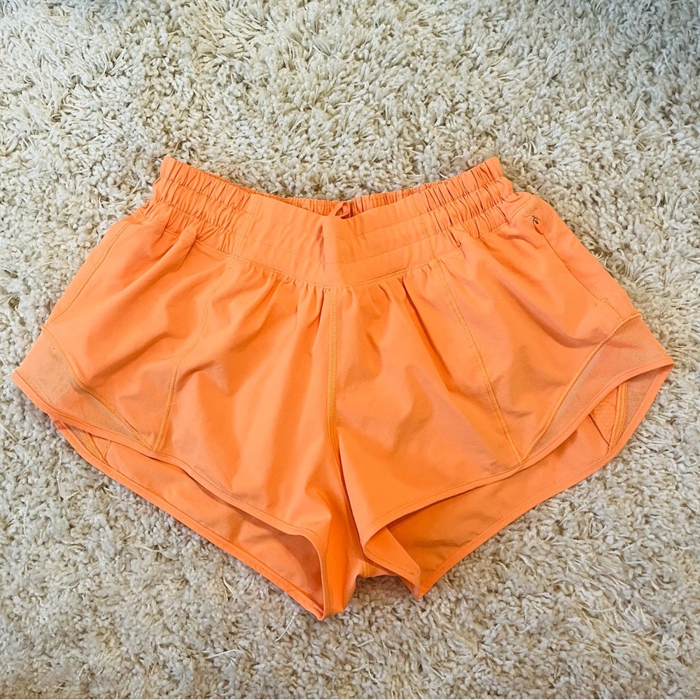 Lululemon Hotty Hot Low-Rise Lined Shorts 2.5”